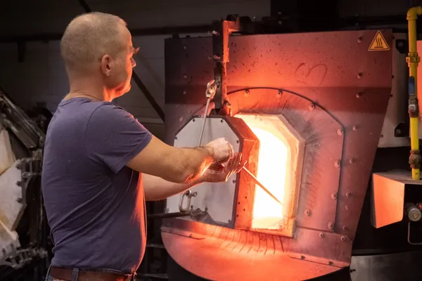 Progressez en soufflage de verre sur une journée et réalisez vos verres et votre carafe - Afbeelding nr. 2 - Wecandoo