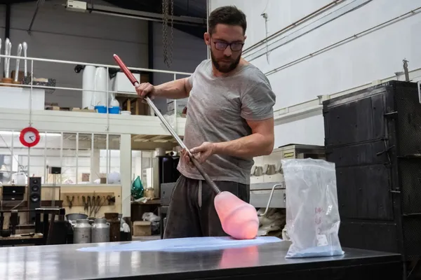 Progressez en soufflage de verre sur une journée et réalisez vos verres et votre carafe - Afbeelding nr. 3 - Wecandoo