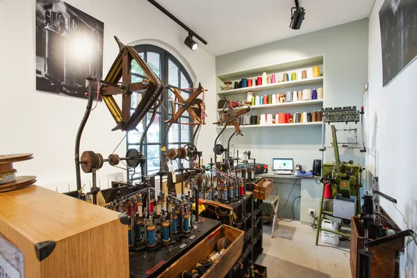 Initiez-vous au kumihimo, le tressage japonais - Image n°2 - Wecandoo