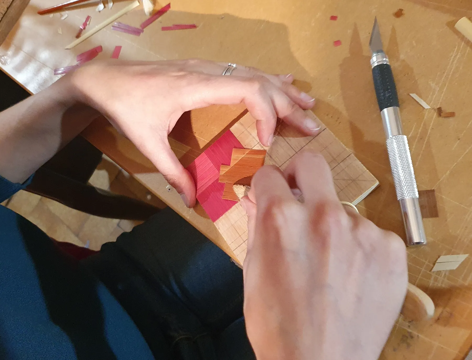 Initiez-vous à la marqueterie de paille - Image n°5 - Wecandoo