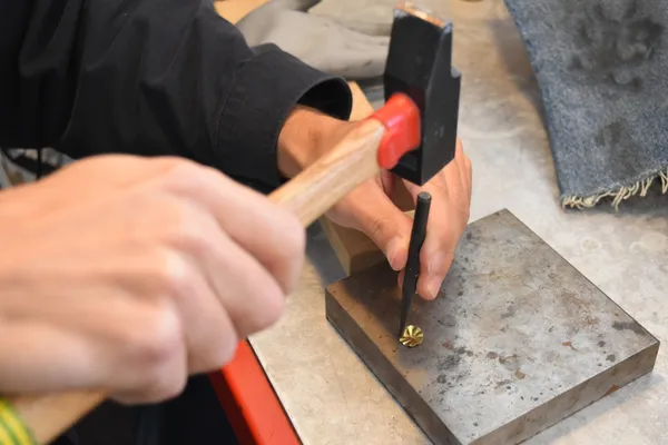 Réalisez votre bijou en laiton froissé - Image n°3 - Wecandoo