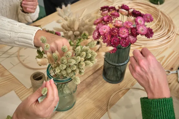 Composez votre couronne de fleurs séchées - Image n°2 - Wecandoo