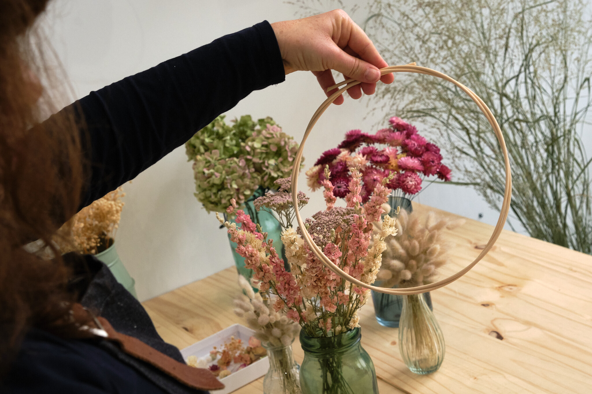 Wecandoo - Composez votre couronne de fleurs séchées - Afbeelding nr. 4