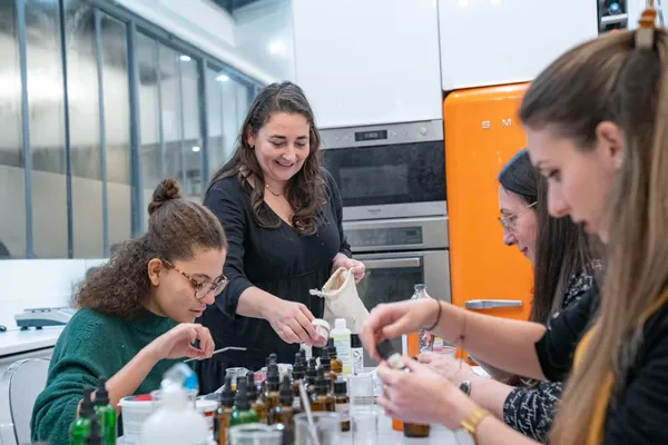 Réunissez votre équipe et réalisez vos crèmes sur mesure - Image n°2 - Wecandoo