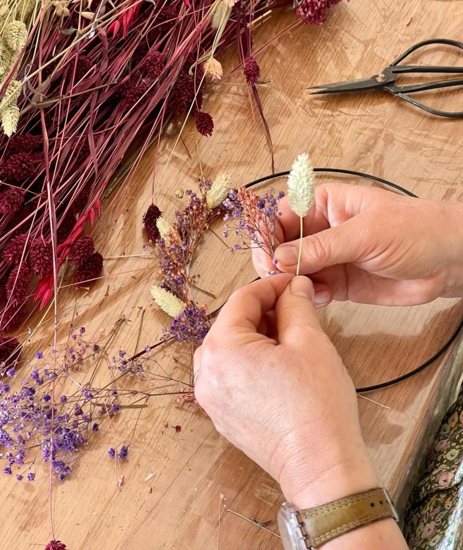 Fabriquez votre couronne de fleurs séchées - Image n°2 - Wecandoo