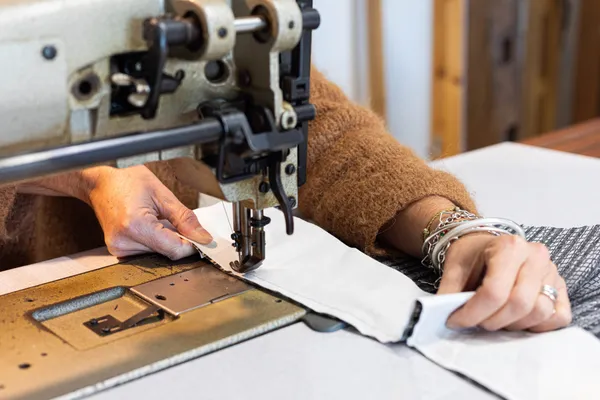 Fabriquez votre luminaire en voile recyclée - Image n°4 - Wecandoo