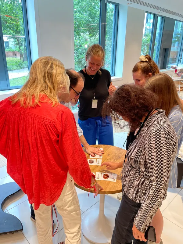 Engagez votre équipe pour la biodiversité via une immersion dans le monde des abeilles avec dégustation - Image n°2 - Wecandoo