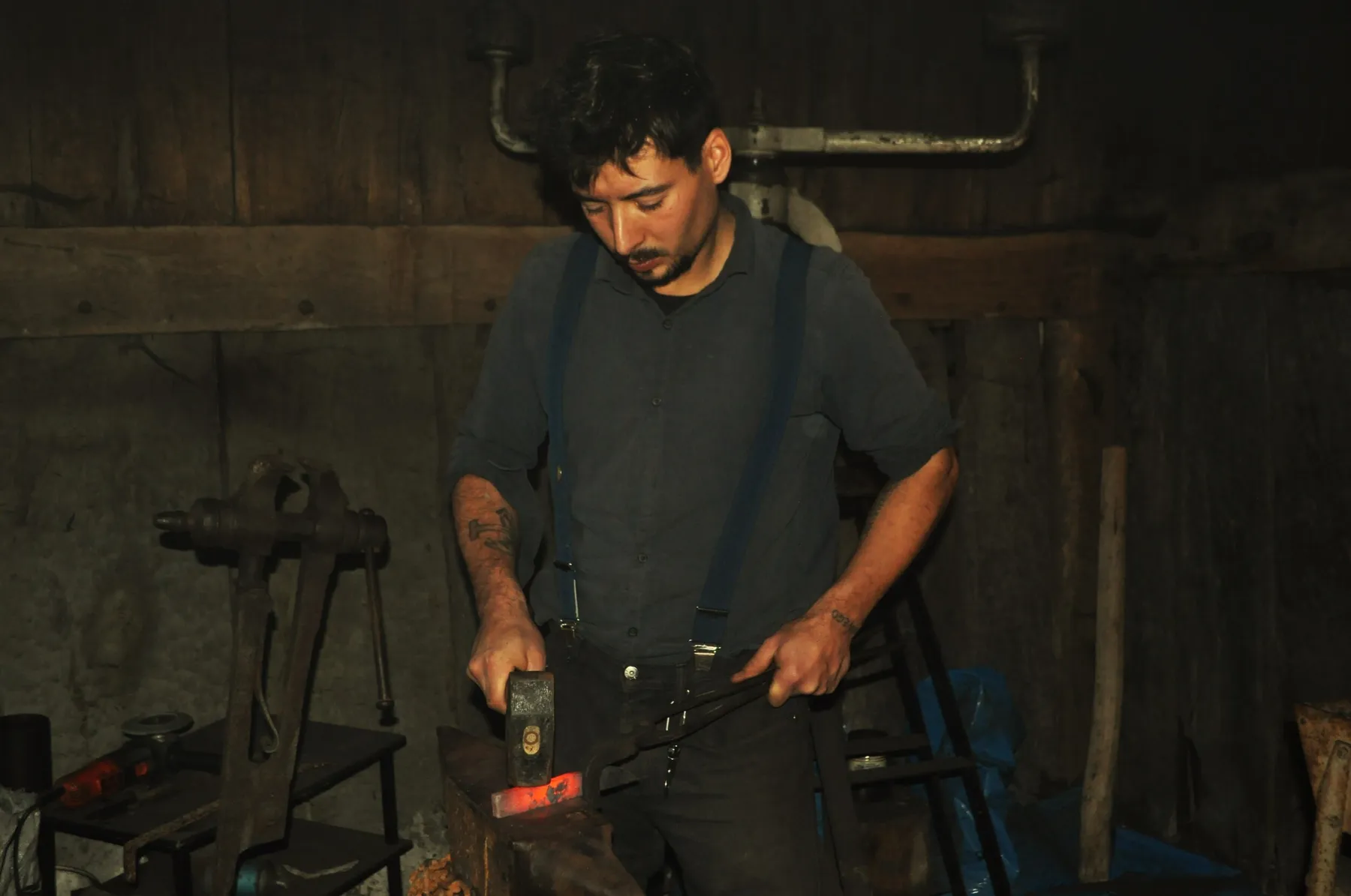 Forgez votre couteau droit brut de forge sur une journée avec Maxime - Image n°4 - Wecandoo