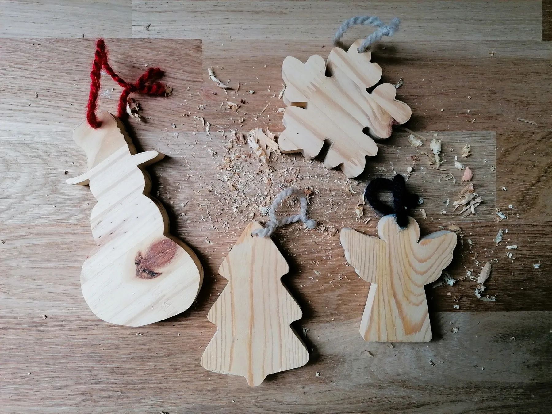 Motivez votre équipe et réalisez vos sapins et décorations de Noël en palette - Image n°4 - Wecandoo