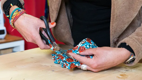 Cousez votre pouf ou des coussins déco en Wax - Image n°1 - Wecandoo