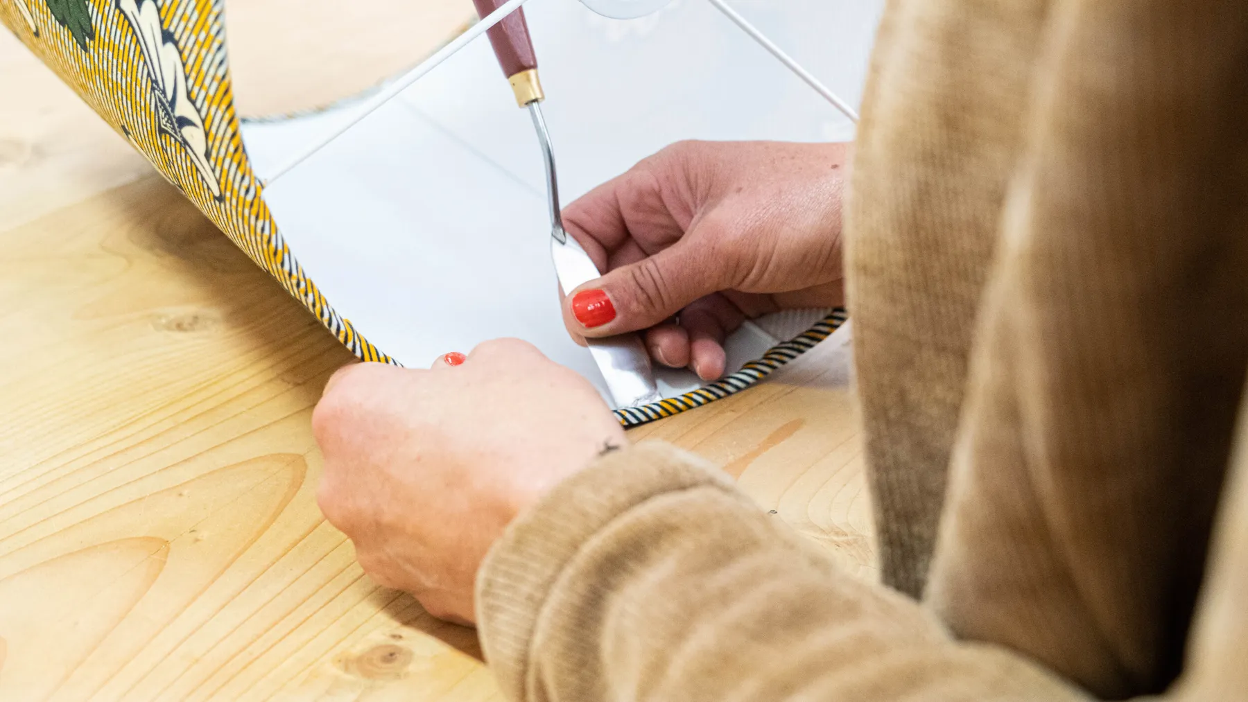 Réalisez votre abat-jour en tissu Wax - Image n°2 - Wecandoo