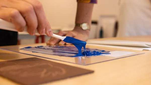 Réalisez vos cartes en linogravure avec Justine - Image n°1 - Wecandoo