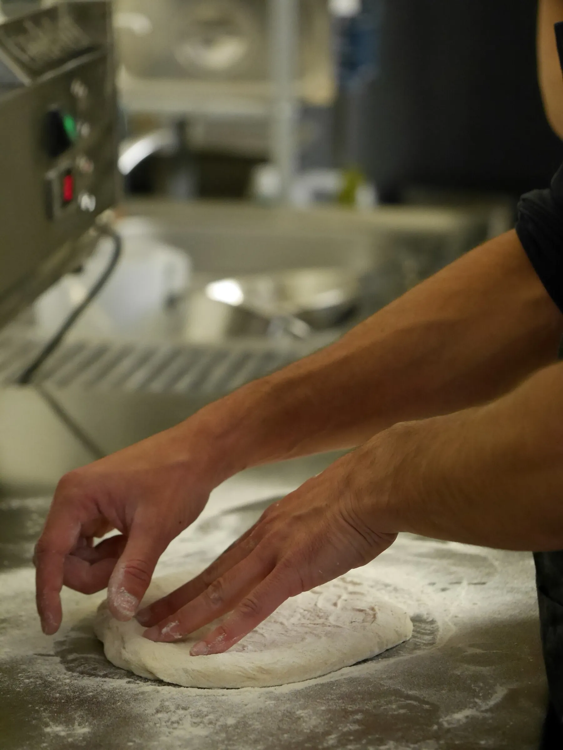 Réalisez votre pizza artisanale avec Rémi - Image n°5 - Wecandoo