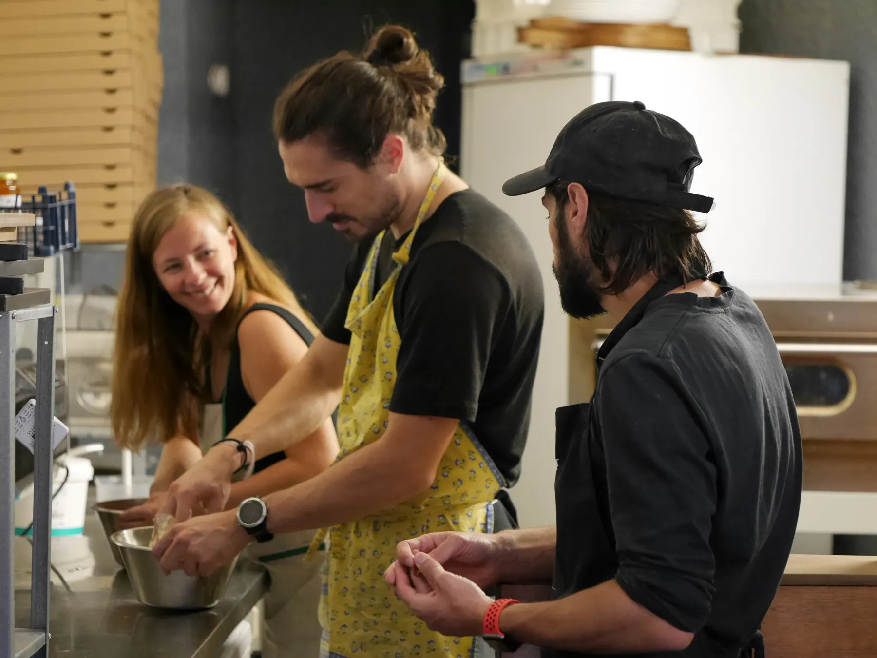 Réalisez votre pizza artisanale avec Rémi - Image n°2 - Wecandoo