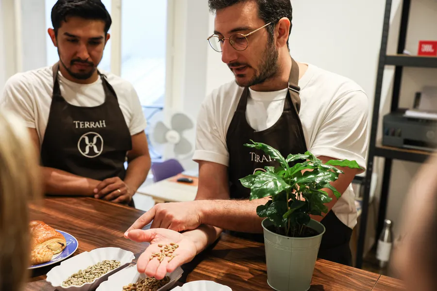 Émerveillez votre équipe et dégustez à l'aveugle des cafés de petits producteurs avec Julien - Image n°1 - Wecandoo