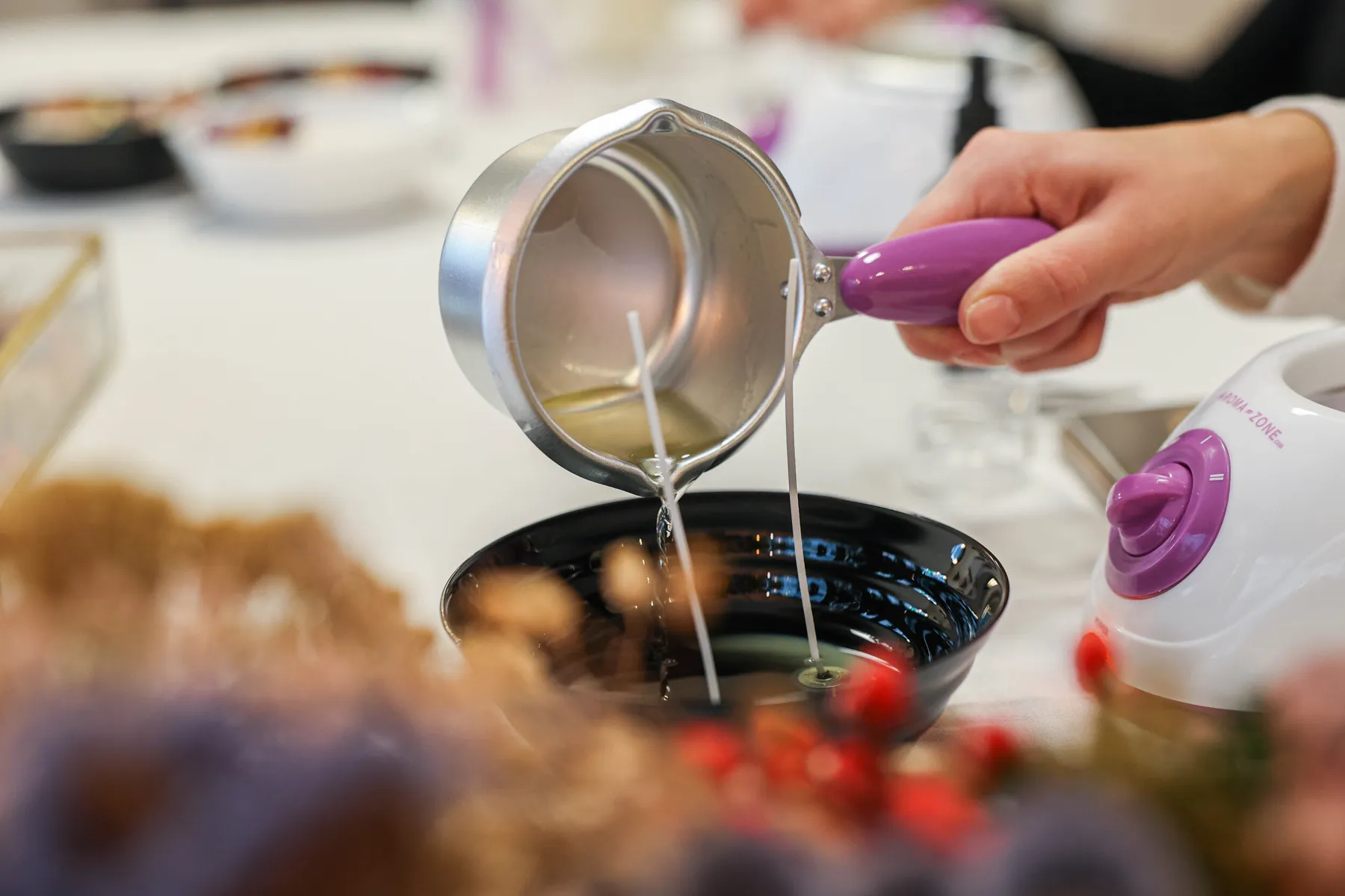 Réalisez votre bougie parfumée et fleurie - Image n°4 - Wecandoo