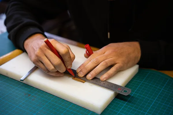 Create your own leather case - Afbeelding nr. 1 - Wecandoo