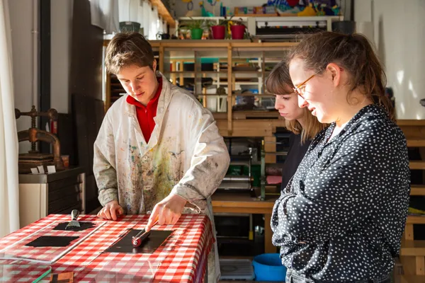 Fabriquez votre lampe en monotype - Image n°2 - Wecandoo