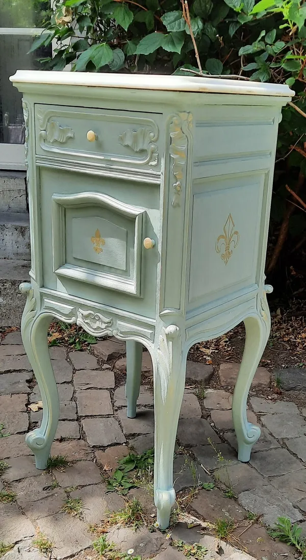 Give your small piece of furniture a makeover in a day - Image n°3 - Wecandoo