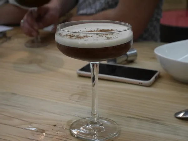 Initiez-vous à la création de cocktails avec Steven ou Maxime - Image n°5 - Wecandoo