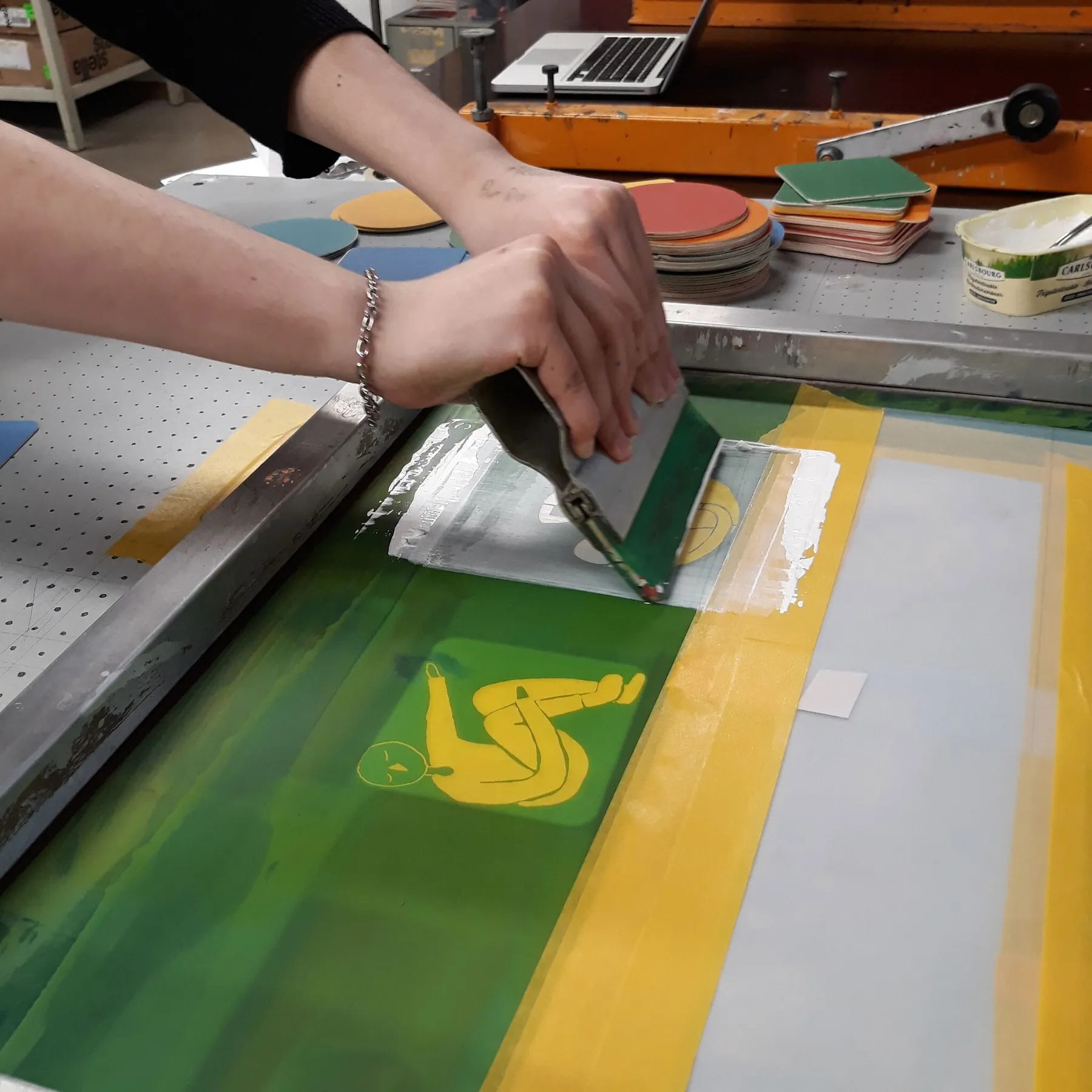 Learn about screen printing and print your poster in two colours over the course of a day - Afbeelding nr. 2 - Wecandoo