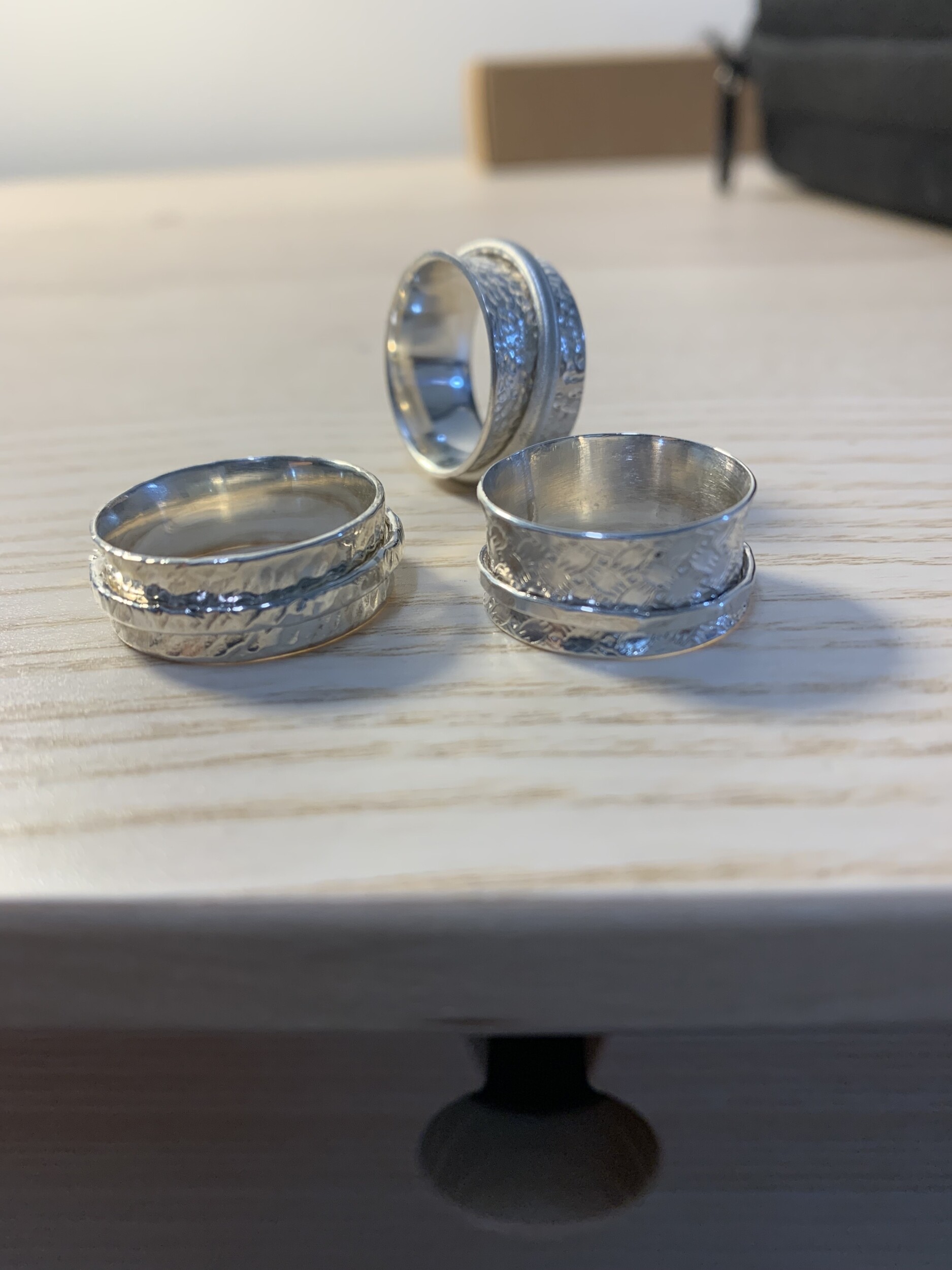 Wecandoo - Learn to work with silver and create a spinning ring - Image n°5