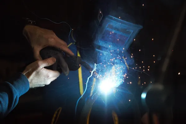 Initiez-vous au travail du métal et fabriquez votre lampe à anneaux - Afbeelding nr. 1 - Wecandoo