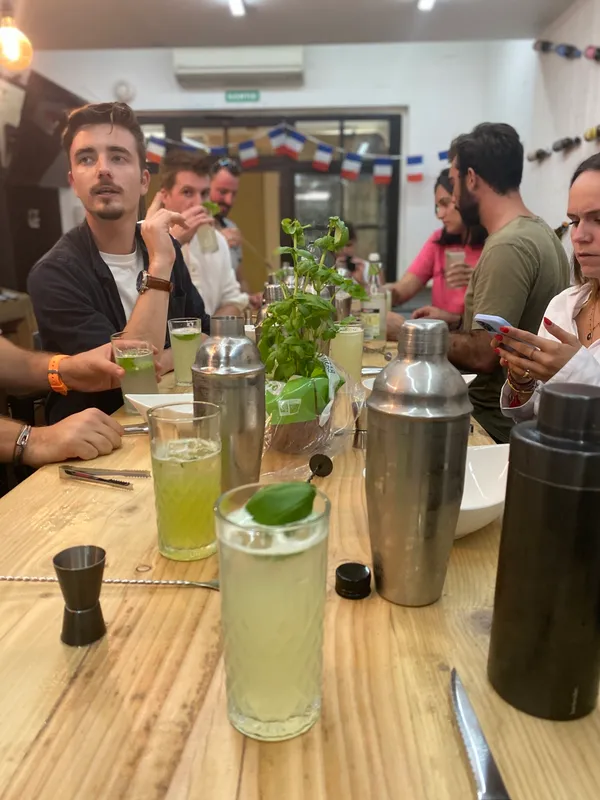 Initiez-vous à la création de cocktails avec Steven ou Maxime - Image n°4 - Wecandoo