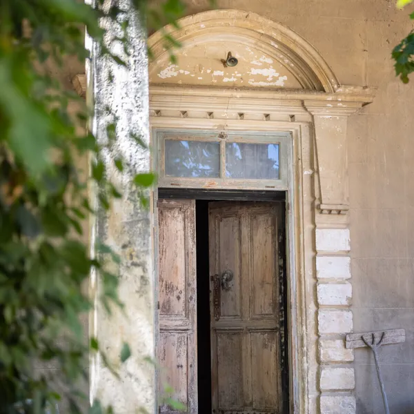 34b Av. Louis Pasteur