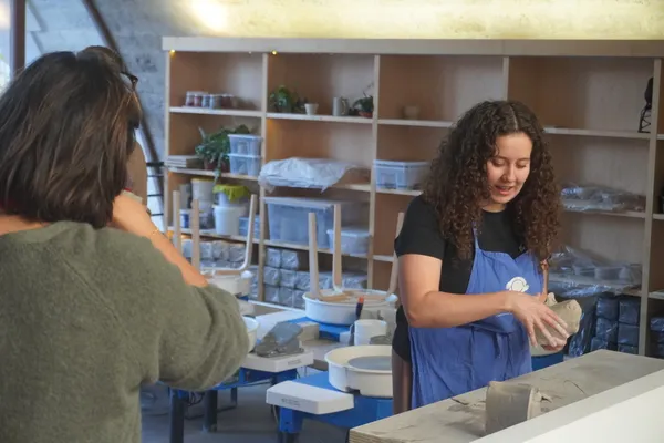 Initiez-vous au tour de potier avec Marina - Afbeelding nr. 2 - Wecandoo