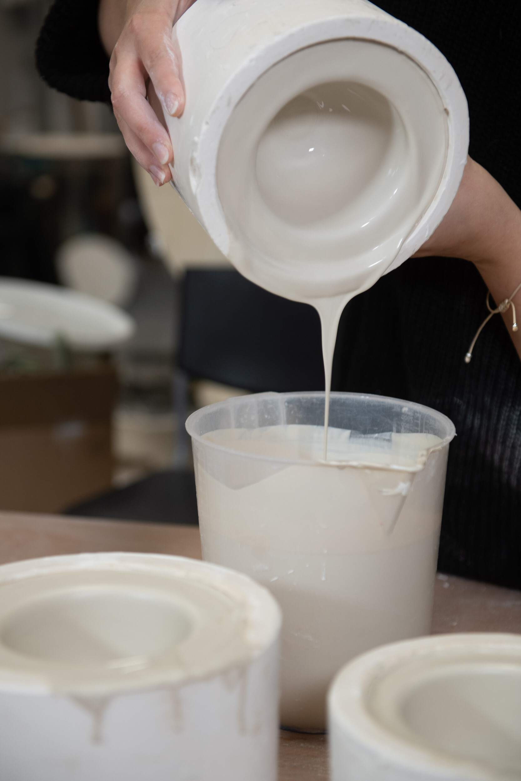 Wecandoo Learn marbling slip casting and make a platter and matching