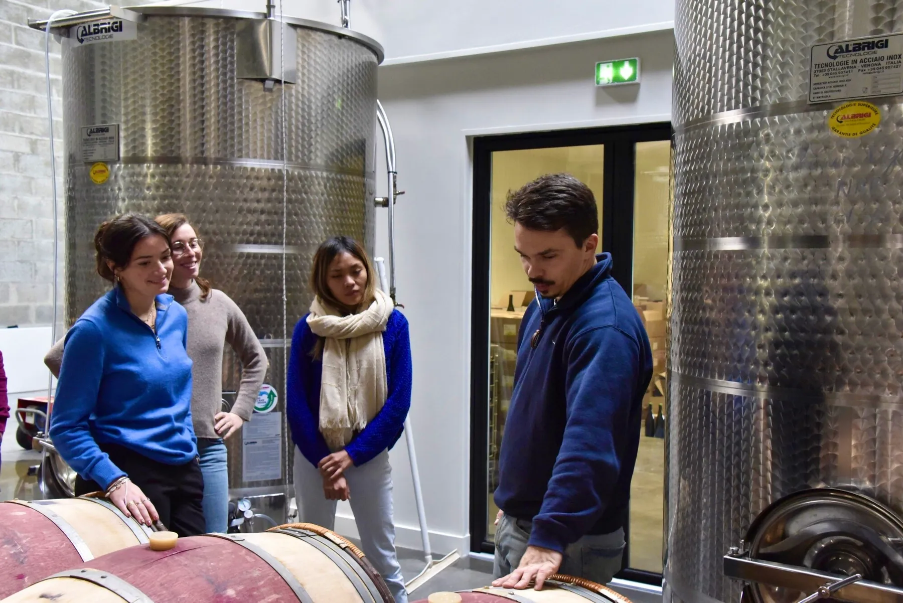 Assemblez votre vin dans un chai urbain - Image n°4 - Wecandoo