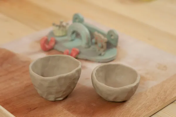 Modelez un objet fantaisie en céramique en duo avec votre enfant - Image n°2 - Wecandoo