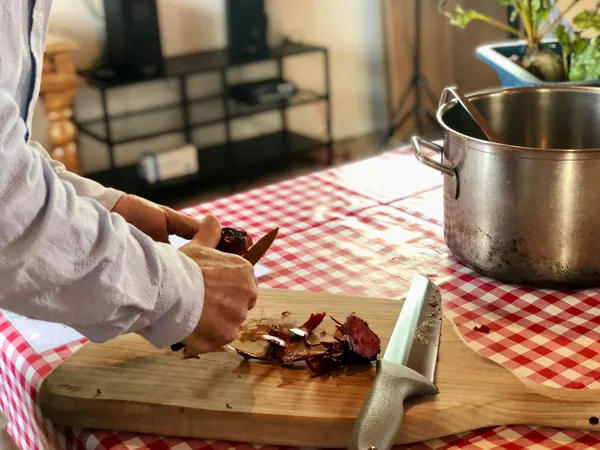 Visitez un potager en permaculture et cuisinez vos légumes avec Benjamin - Image n°3 - Wecandoo