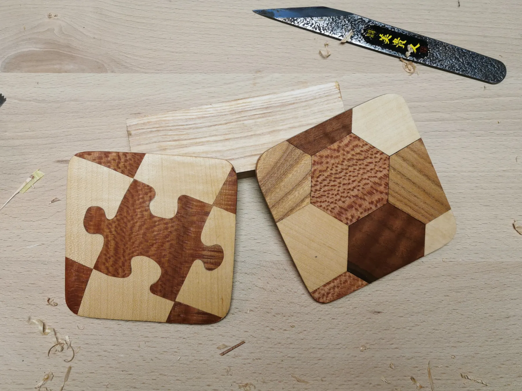 Réalisez vos dessous de verre en marqueterie de bois - Image n°5 - Wecandoo