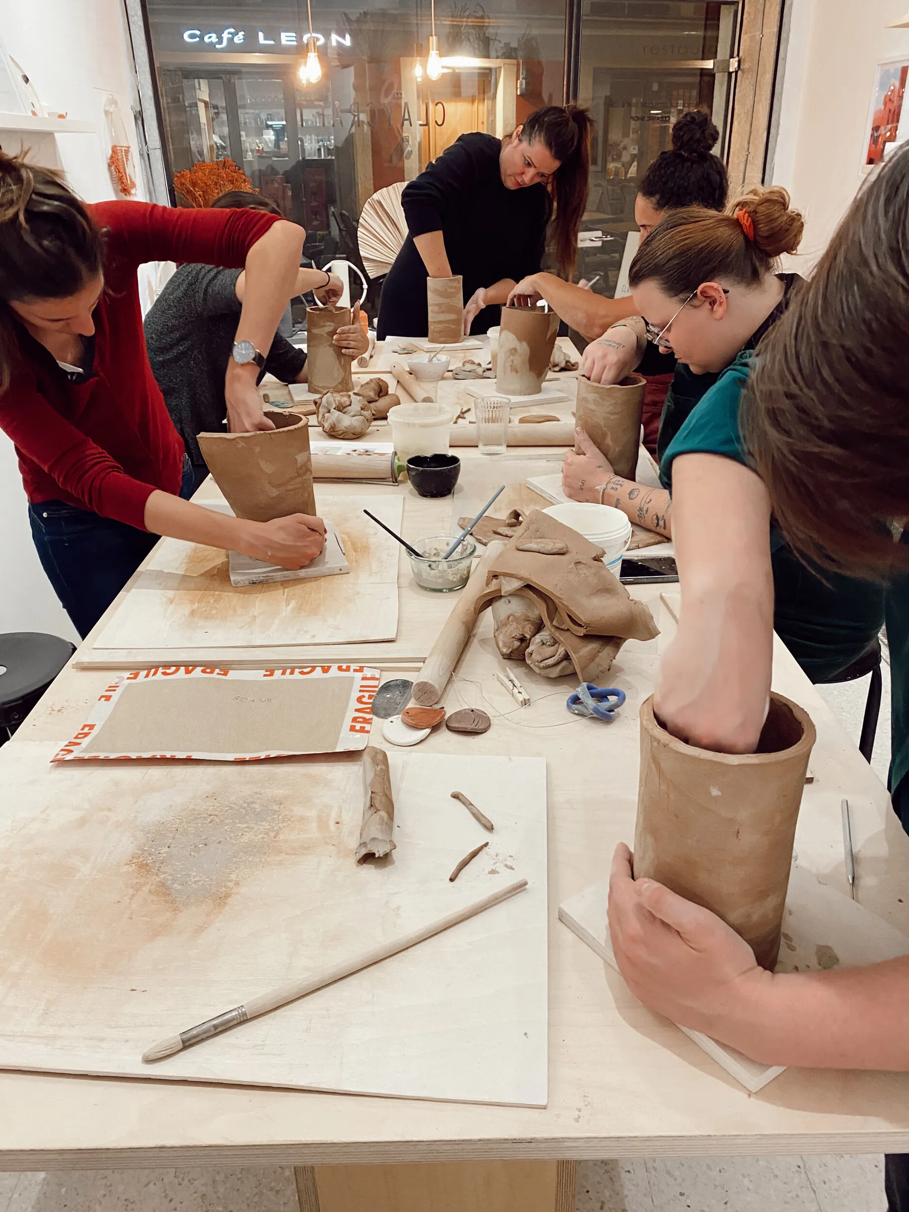 Créez votre vase en terre mêlée - Afbeelding nr. 5 - Wecandoo