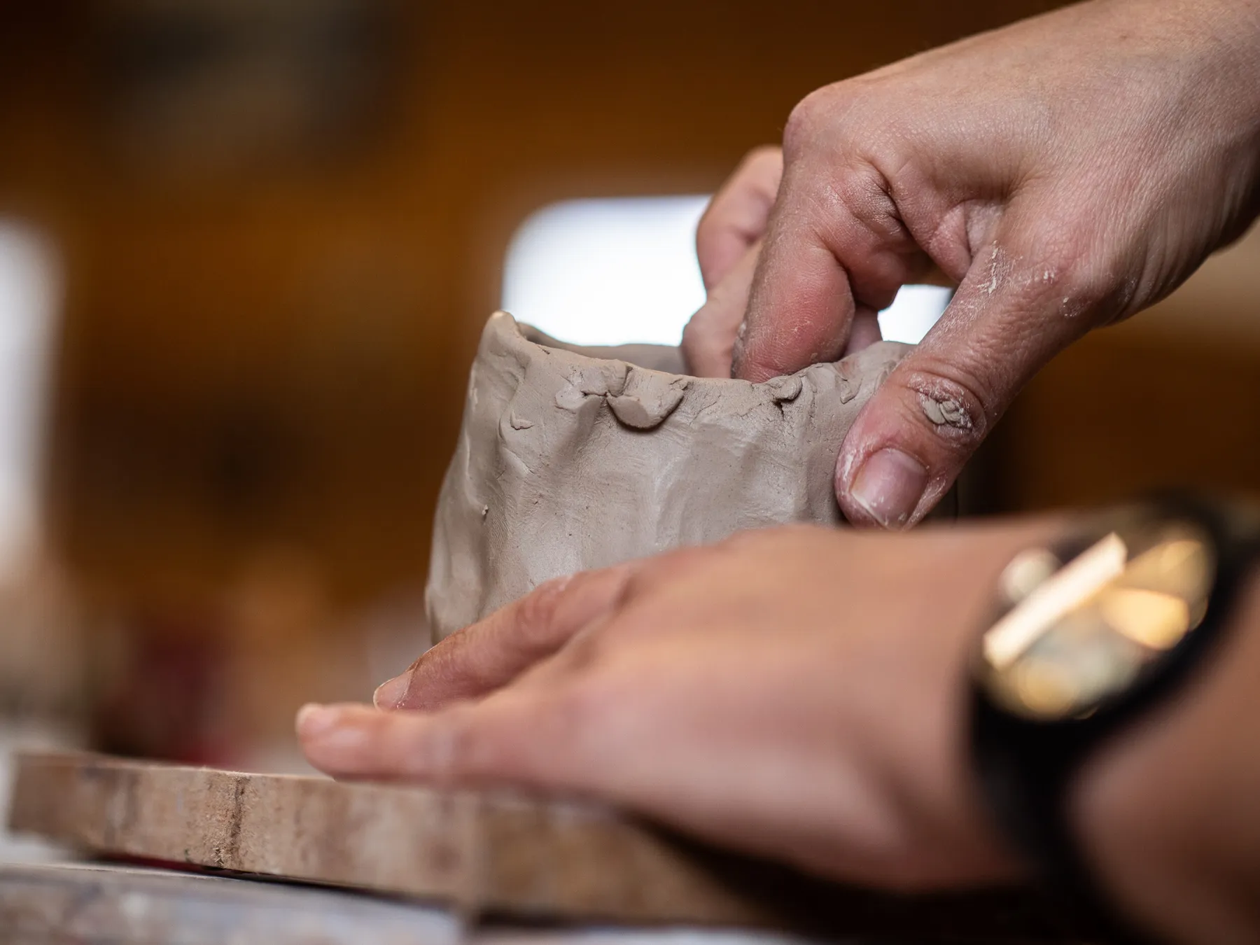 Modelez vos tasses de bureau en groupe - Image n°2 - Wecandoo