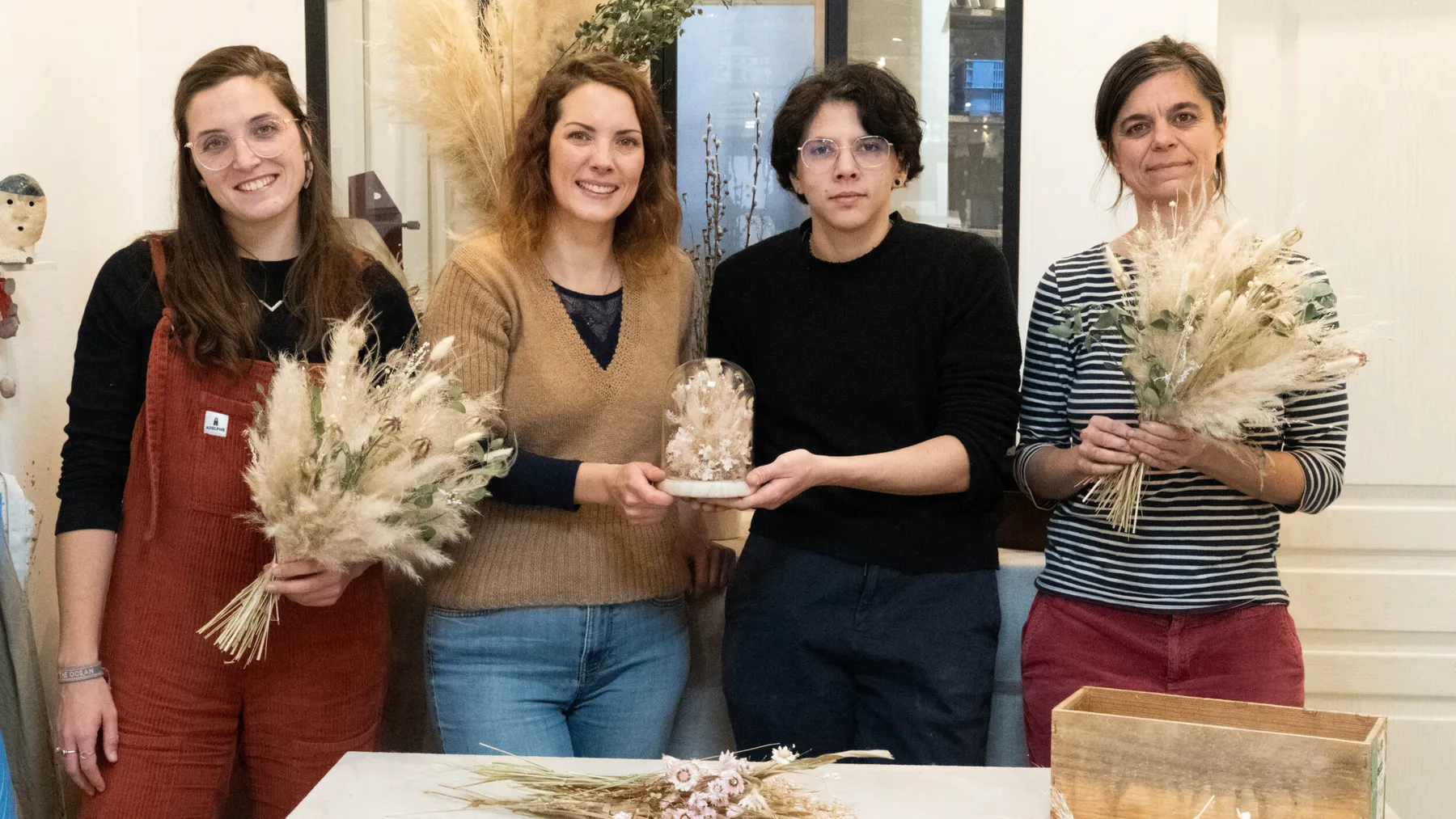 Réunissez votre équipe et réalisez vos créations en fleurs séchés dans votre lieu avec Pauline - Image n°4 - Wecandoo