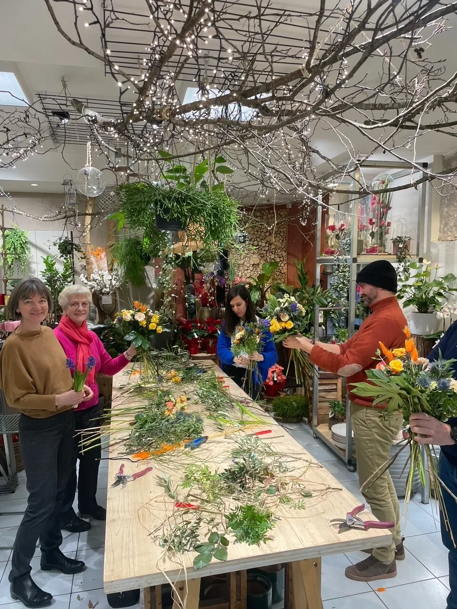 Réalisez votre bouquet de fleurs fraîches - Image n°1 - Wecandoo