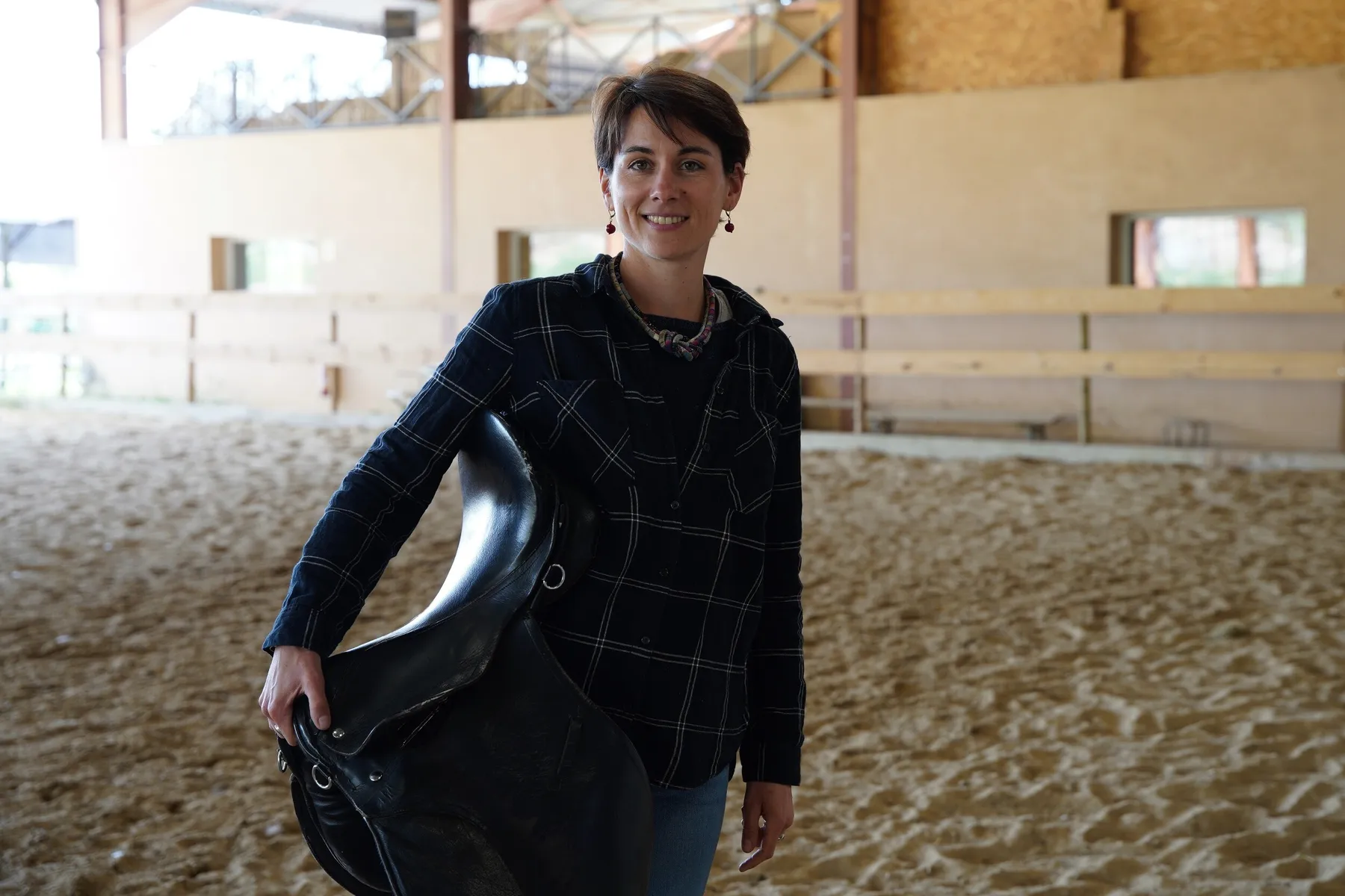 Créez votre pochette en cuir et tissu wax - Image n°4 - Wecandoo