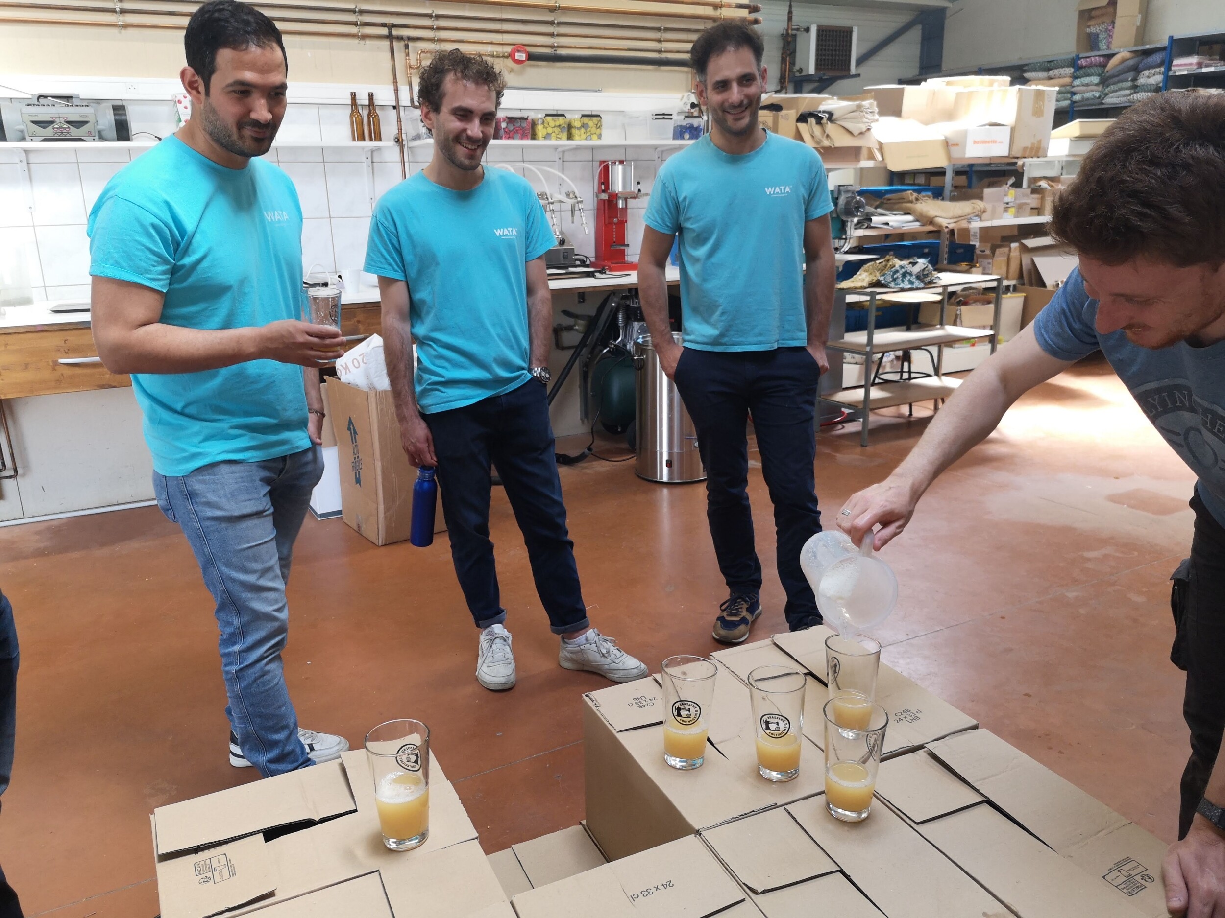 Wecandoo - Participez au brassage d'une bière et repartez avec un carton de 12 bières artisanales de votre choix - Image n°3