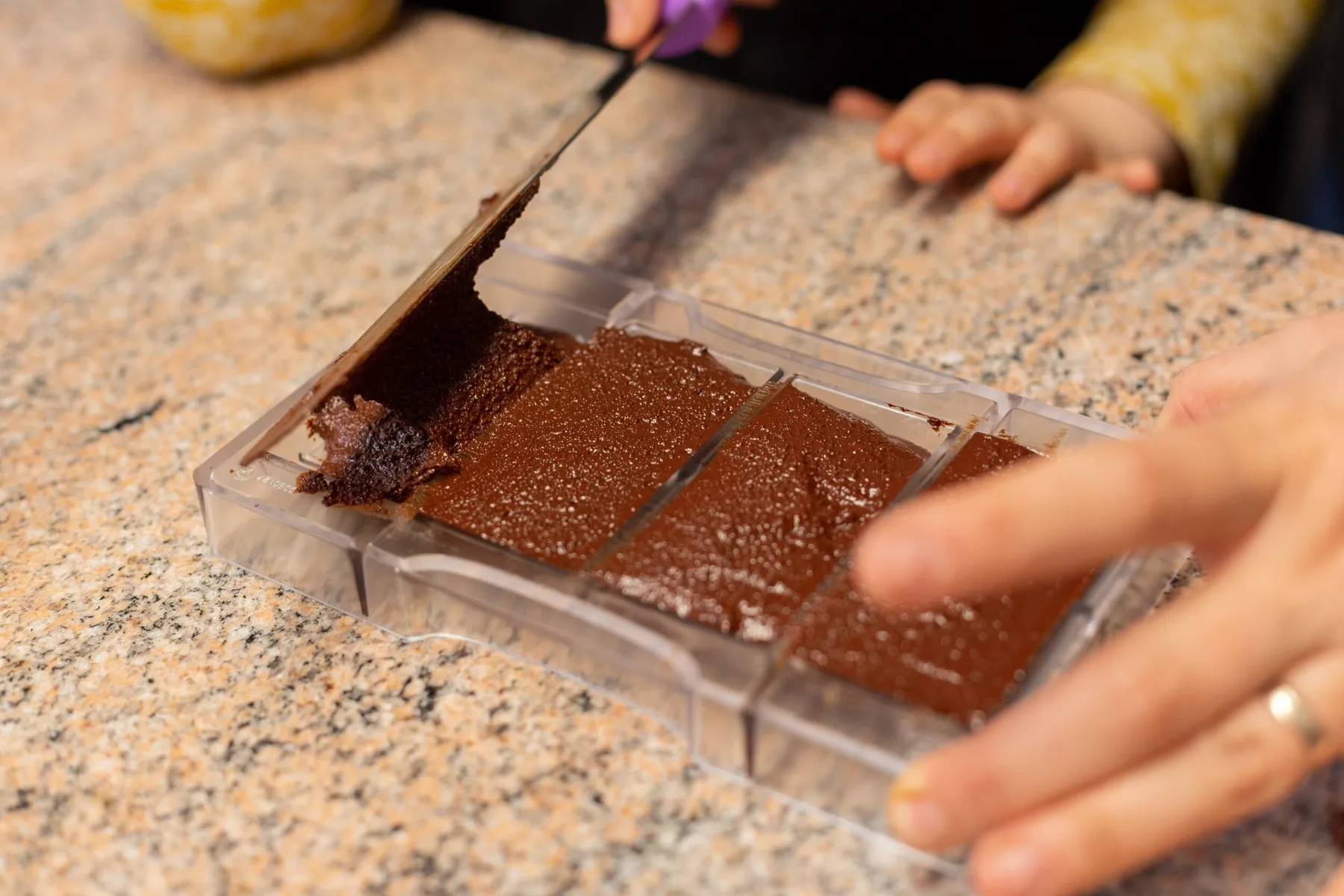 Réalisez vos tablettes de chocolats en duo - Image n°1 - Wecandoo