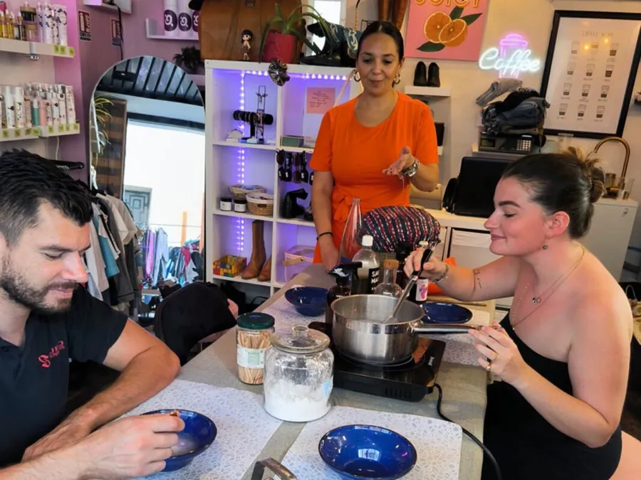 Initiez votre équipe à la fabrication de produits ménagers et créez votre trio de produits ménagers avec Jihane - Afbeelding nr. 1 - Wecandoo