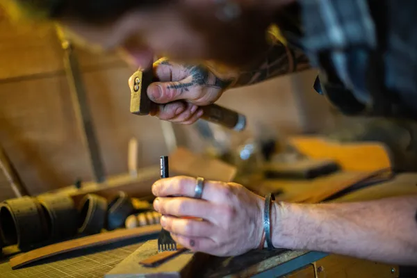 Forgez votre boucle de ceinture et réalisez votre ceinture sur une journée - Image n°2 - Wecandoo