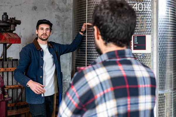 Visitez un chai urbain et dégustez des vins locaux avec Julien - Afbeelding nr. 4 - Wecandoo