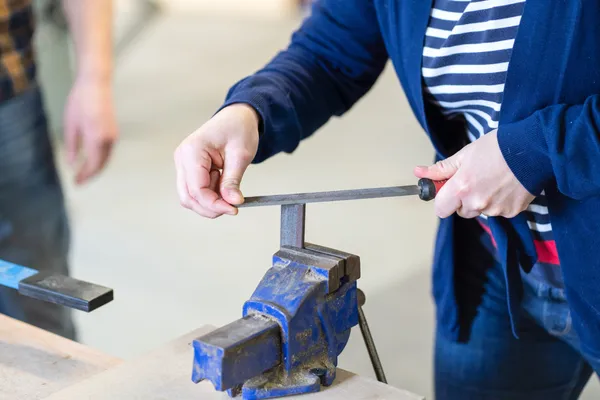 Réalisez votre table de chevet en bois sur une journée - Image n°4 - Wecandoo