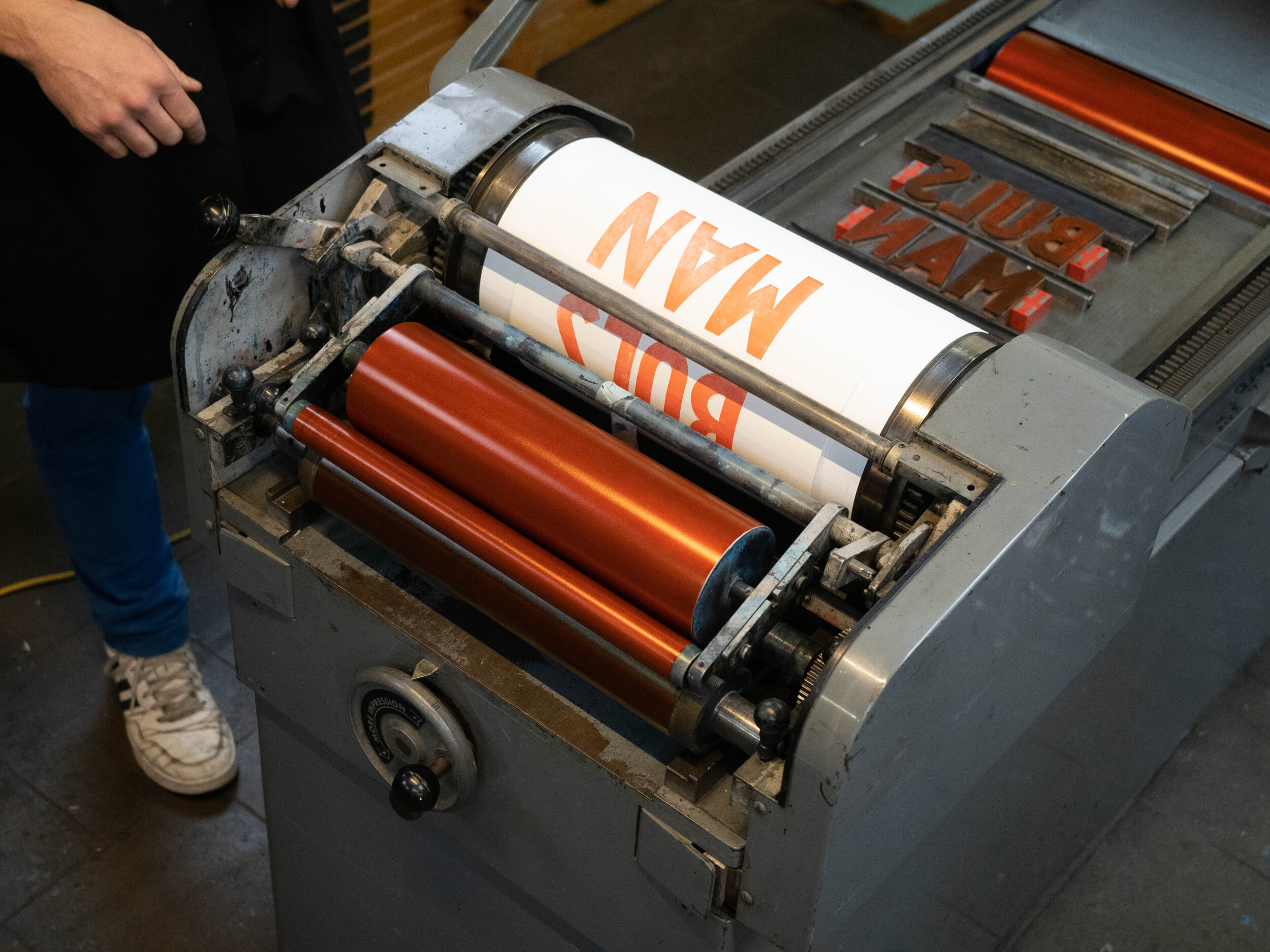 Wecandoo - Visit an analogue print factory and print-press your own posters - Image n°6