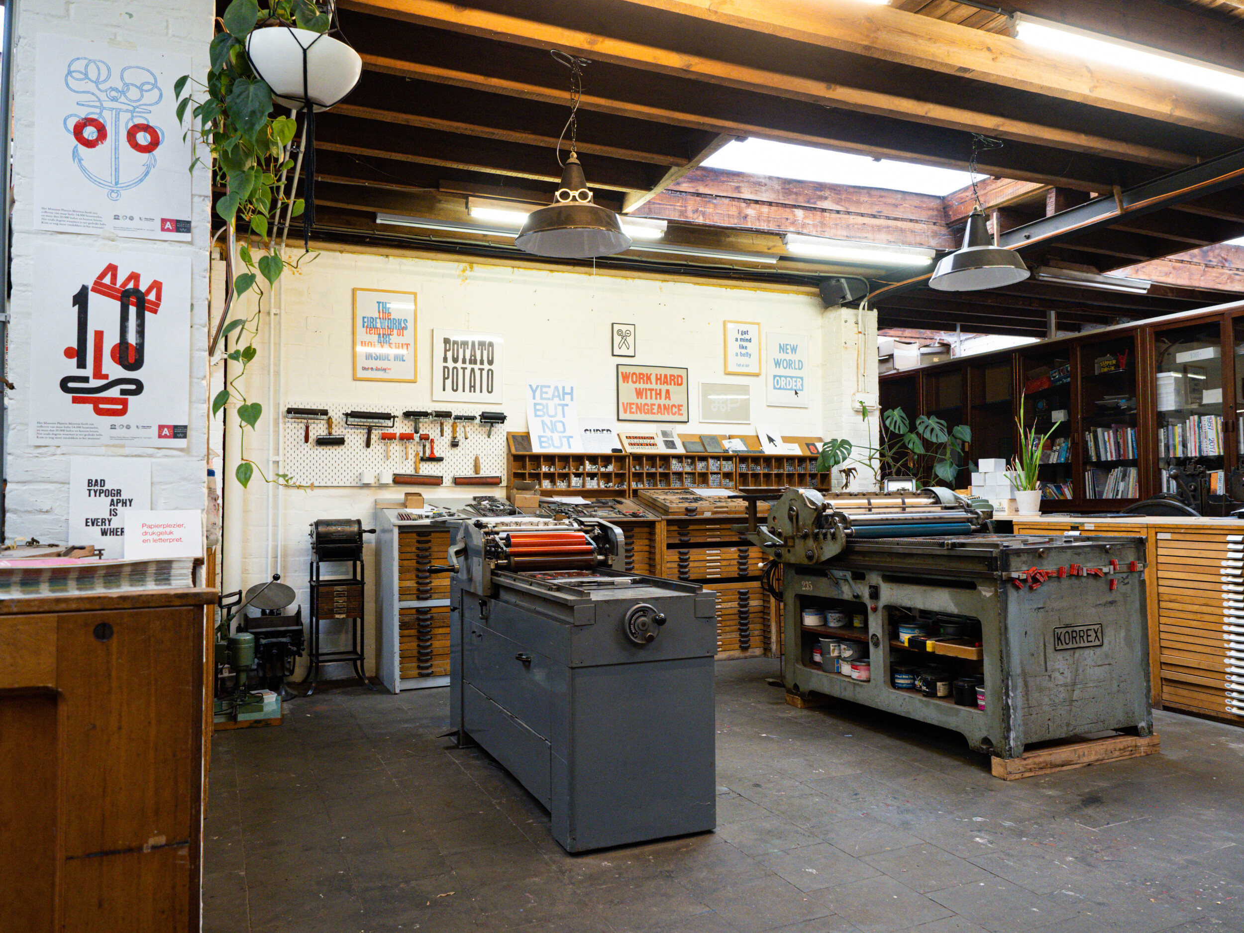 Wecandoo - Visit an analogue print factory and print-press your own posters - Image n°10