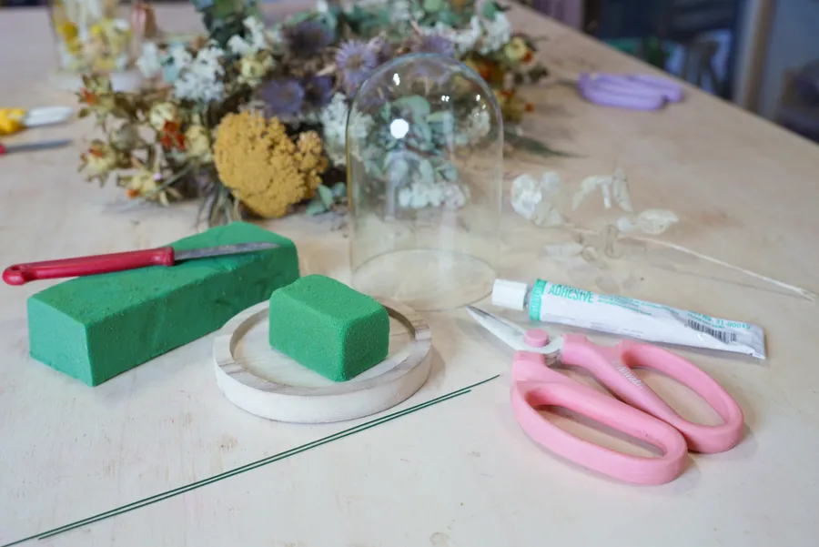 Réalisez votre cloche de fleurs séchées - Image n°1 - Wecandoo