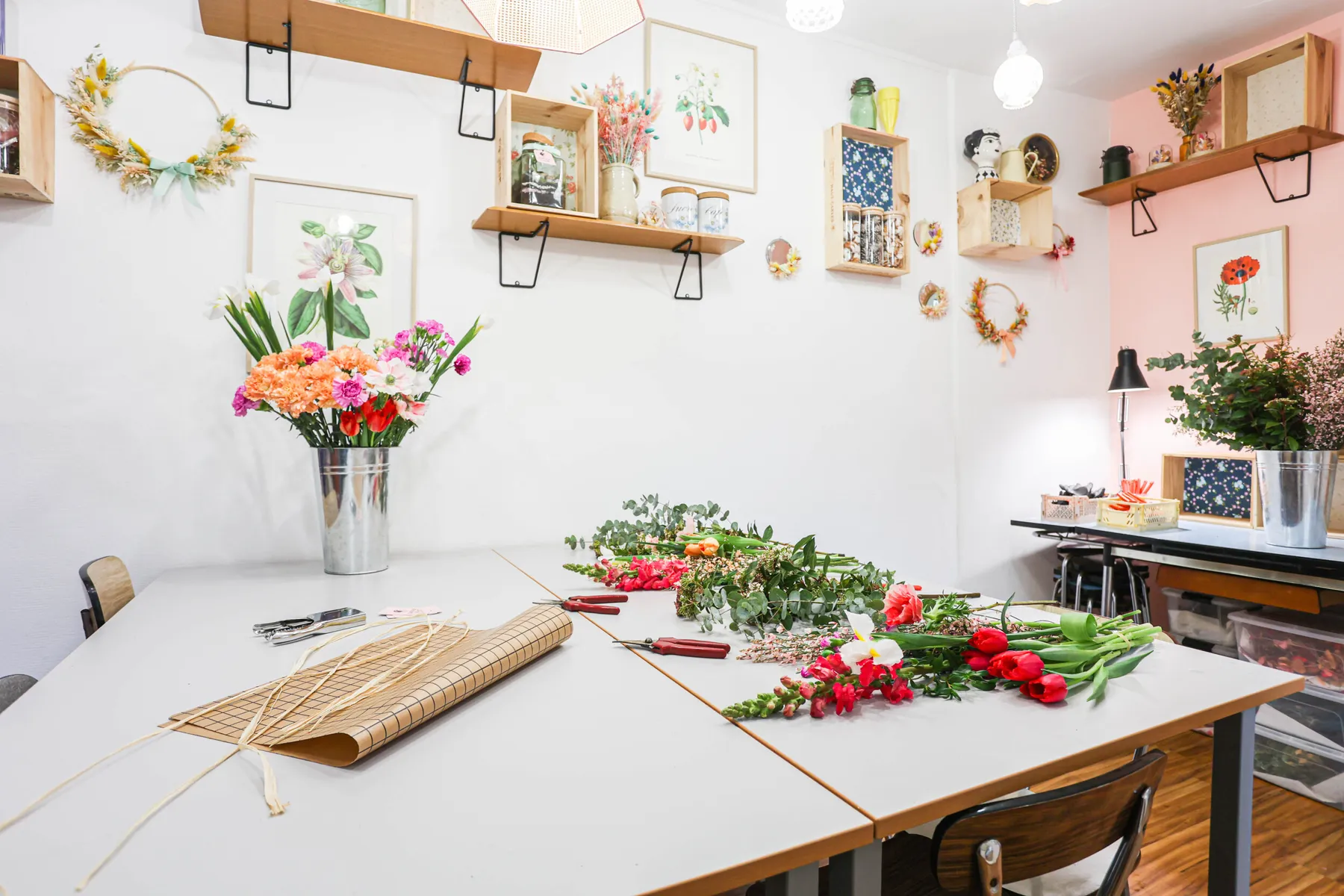 Réalisez votre bouquet de fleurs fraîches et de saison - Image n°2 - Wecandoo